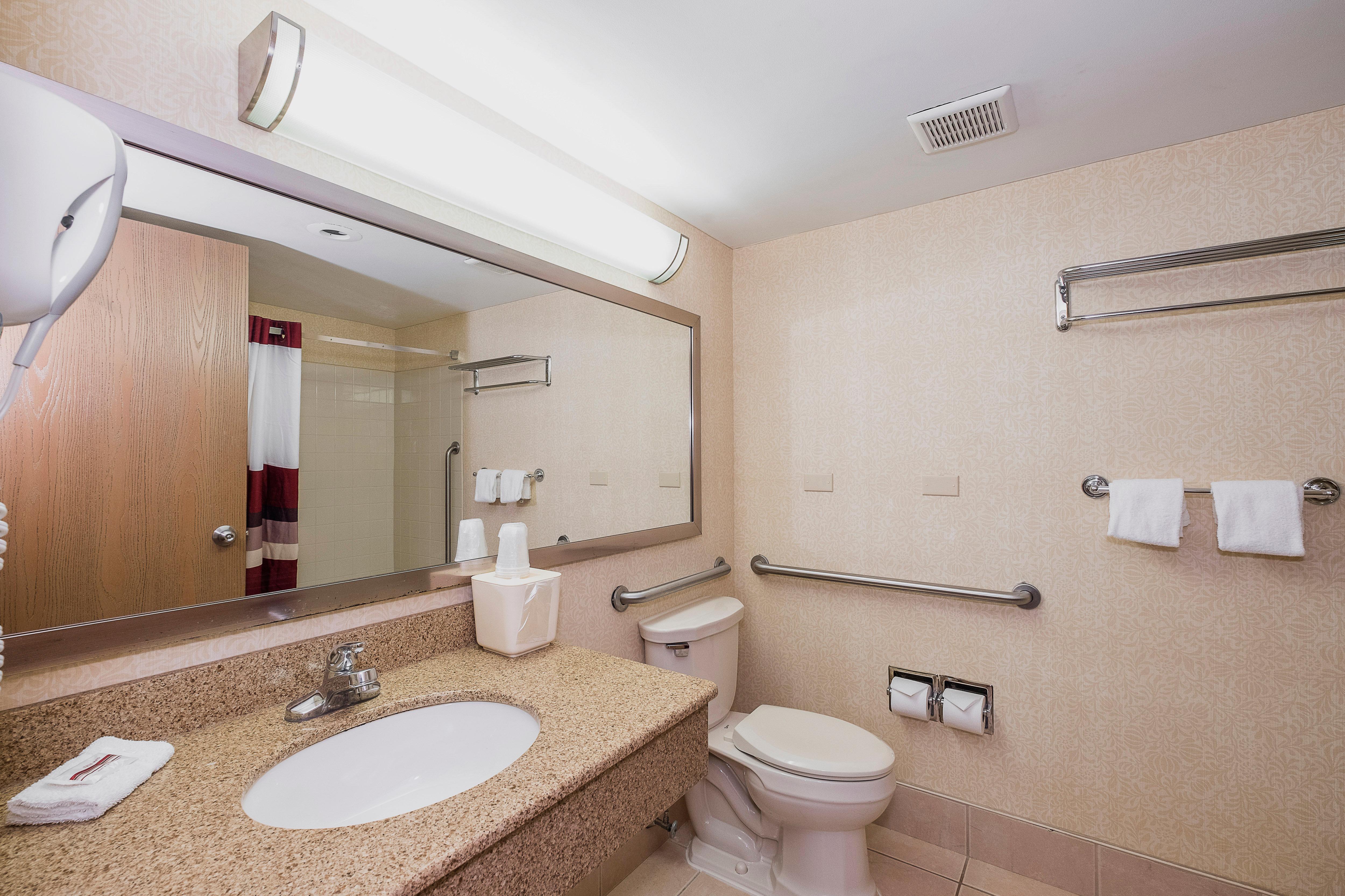 Red Roof Inn & Suites Mt Holly - Mcguire Afb Westampton Εξωτερικό φωτογραφία