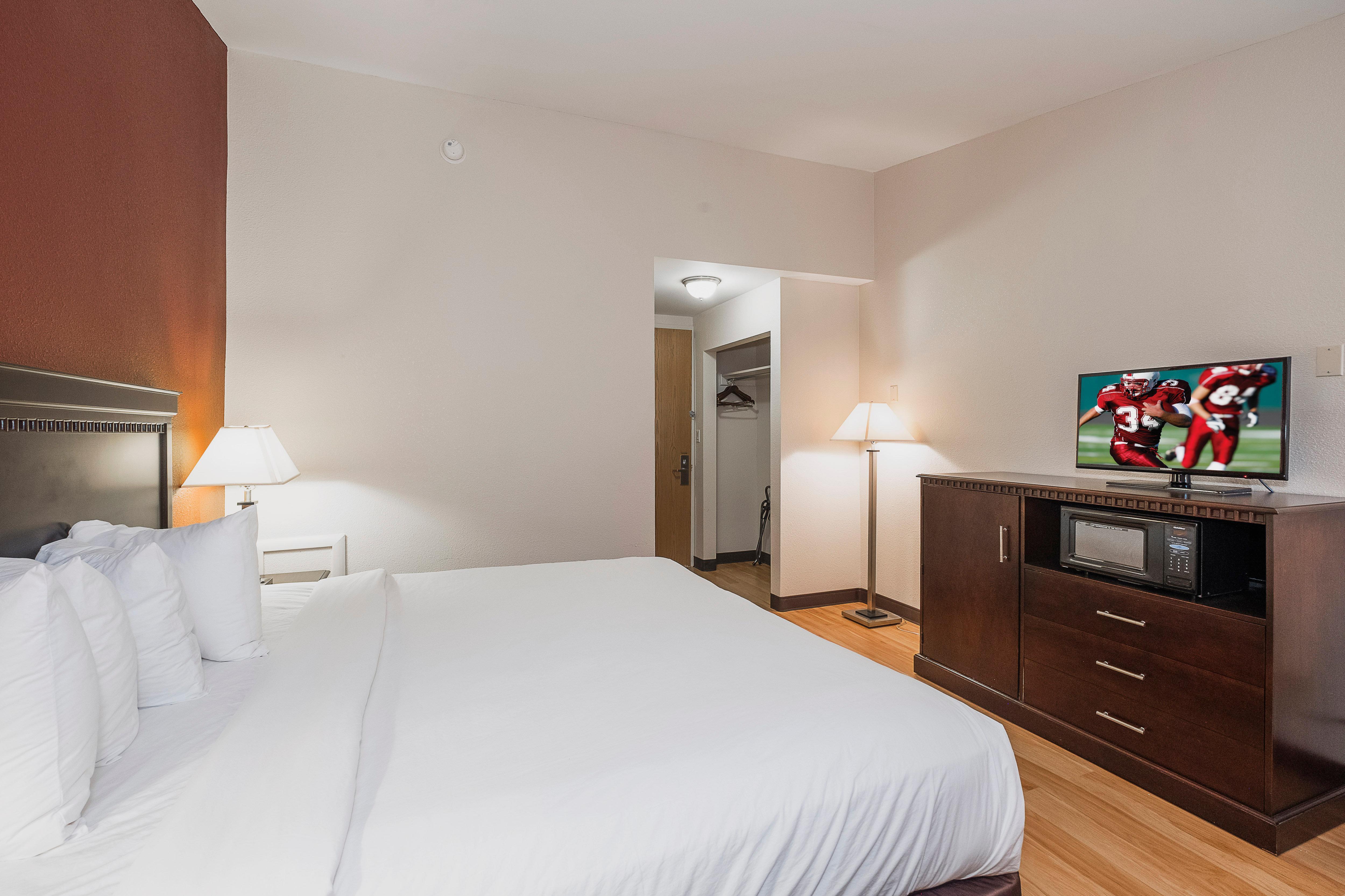 Red Roof Inn & Suites Mt Holly - Mcguire Afb Westampton Εξωτερικό φωτογραφία