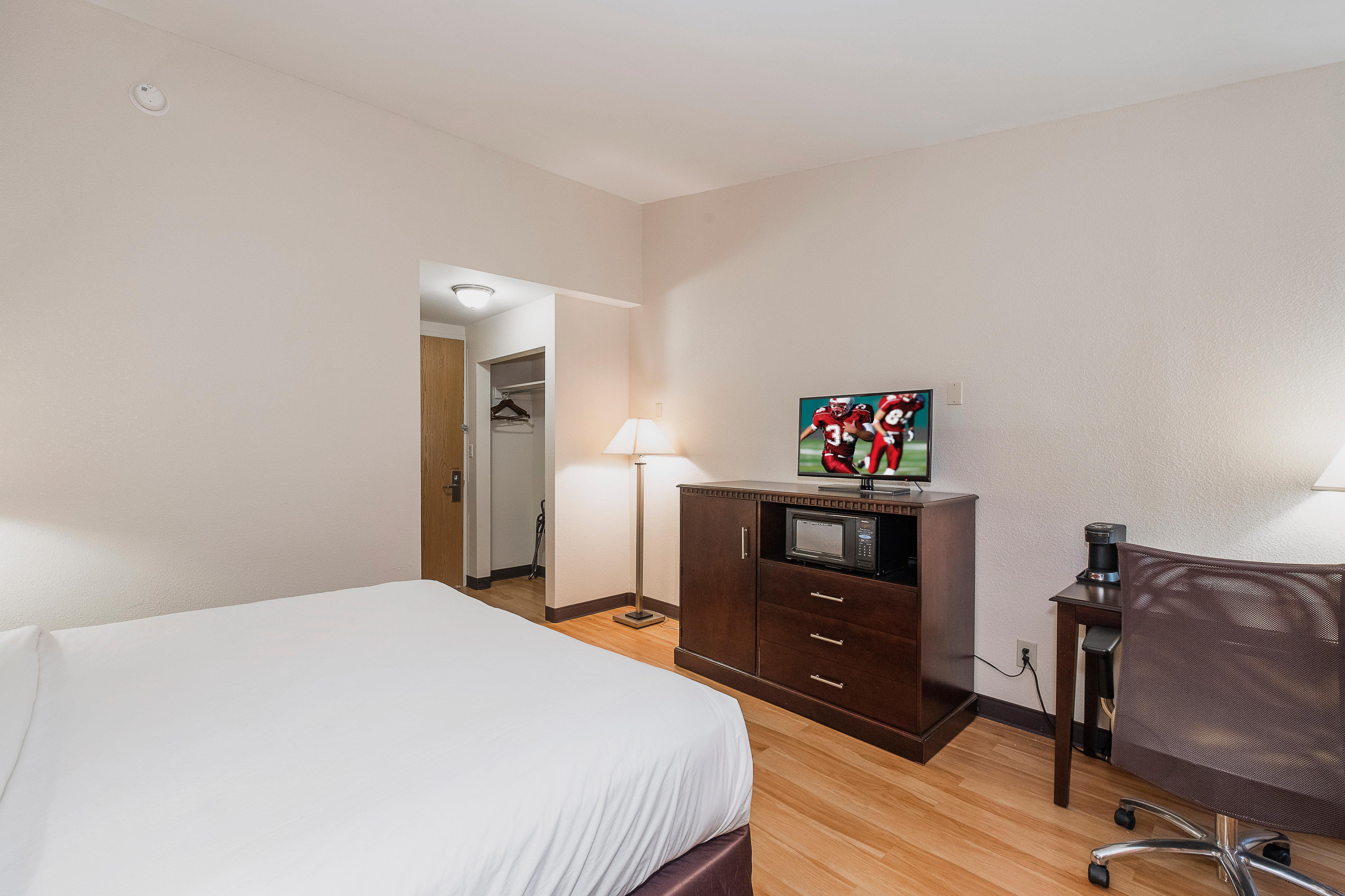 Red Roof Inn & Suites Mt Holly - Mcguire Afb Westampton Εξωτερικό φωτογραφία