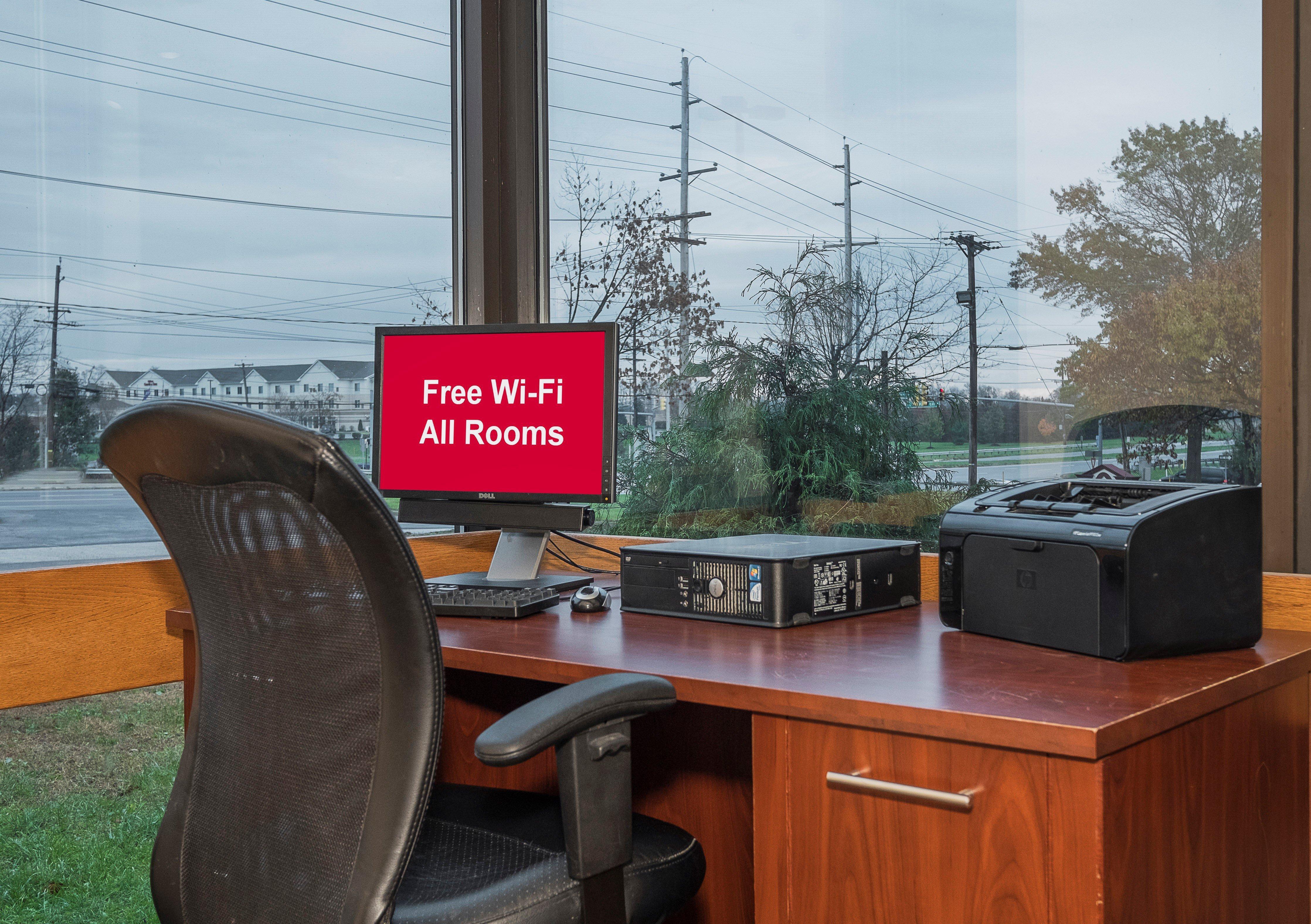 Red Roof Inn & Suites Mt Holly - Mcguire Afb Westampton Εξωτερικό φωτογραφία