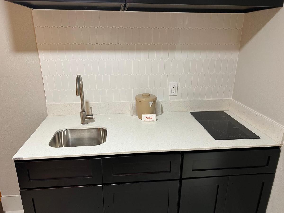 Red Roof Inn & Suites Mt Holly - Mcguire Afb Westampton Εξωτερικό φωτογραφία