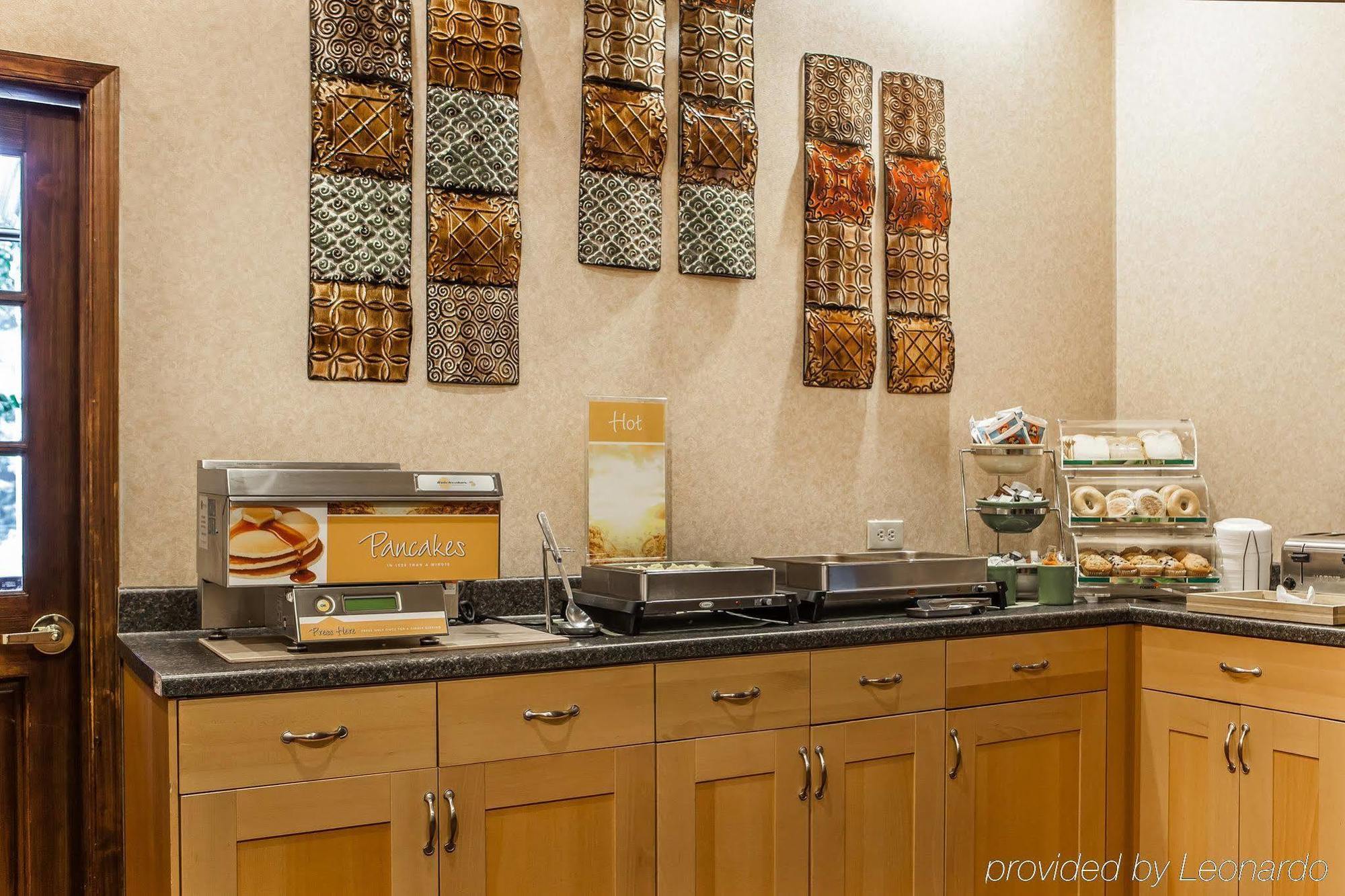 Red Roof Inn & Suites Mt Holly - Mcguire Afb Westampton Εξωτερικό φωτογραφία