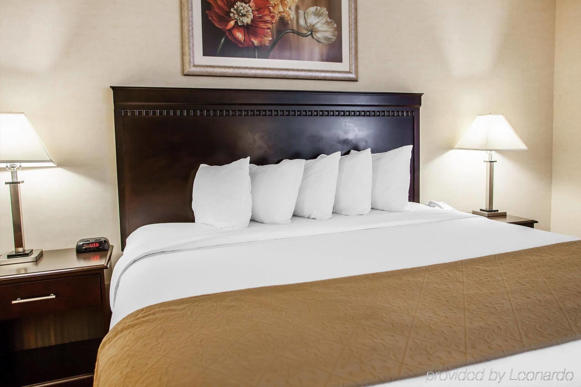 Red Roof Inn & Suites Mt Holly - Mcguire Afb Westampton Εξωτερικό φωτογραφία