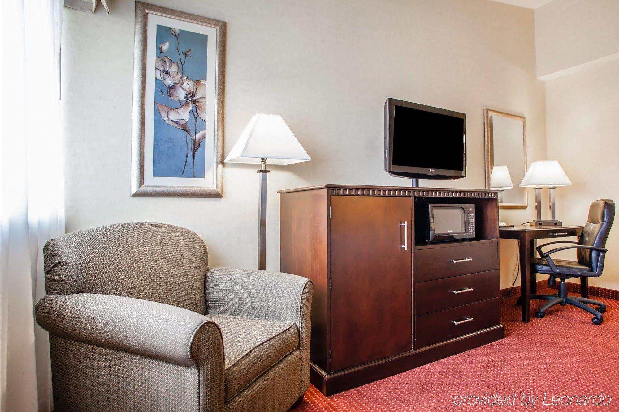 Red Roof Inn & Suites Mt Holly - Mcguire Afb Westampton Εξωτερικό φωτογραφία
