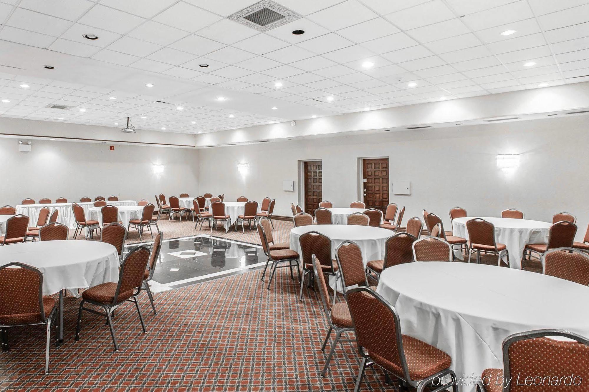 Red Roof Inn & Suites Mt Holly - Mcguire Afb Westampton Εξωτερικό φωτογραφία
