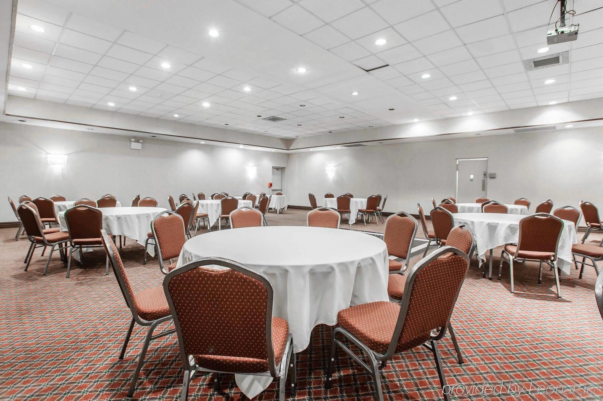Red Roof Inn & Suites Mt Holly - Mcguire Afb Westampton Εξωτερικό φωτογραφία